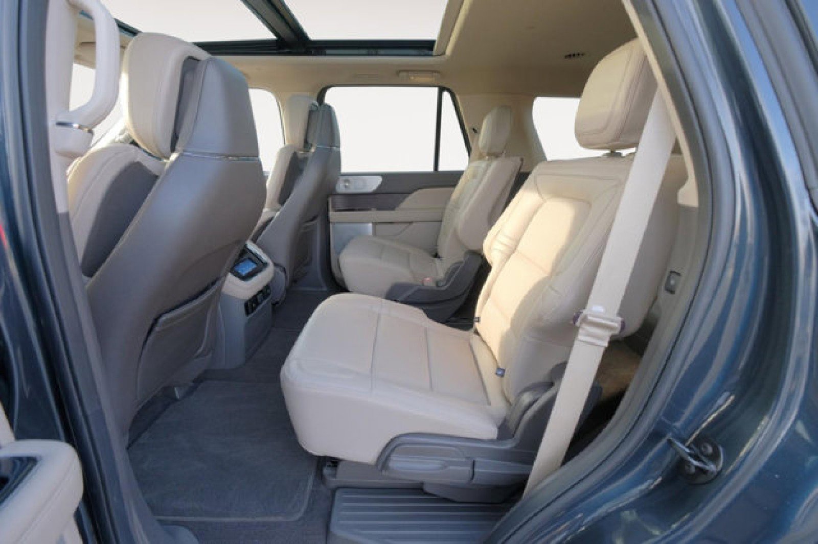 Used 2024 Lincoln Navigator Reserve image 13
