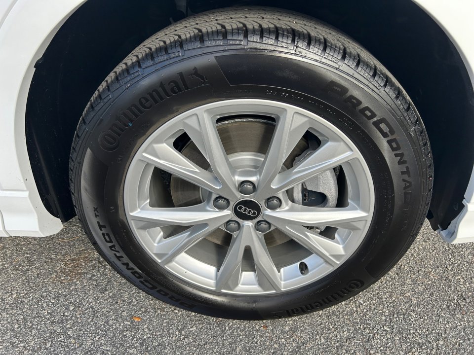 Certified 2025 Audi Q3 2.0T Premium w/ Convenience Package image 25