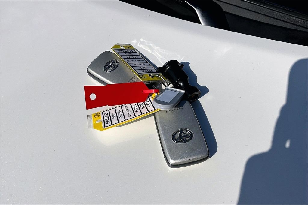 Used 2014 Toyota 4Runner Limited image 11