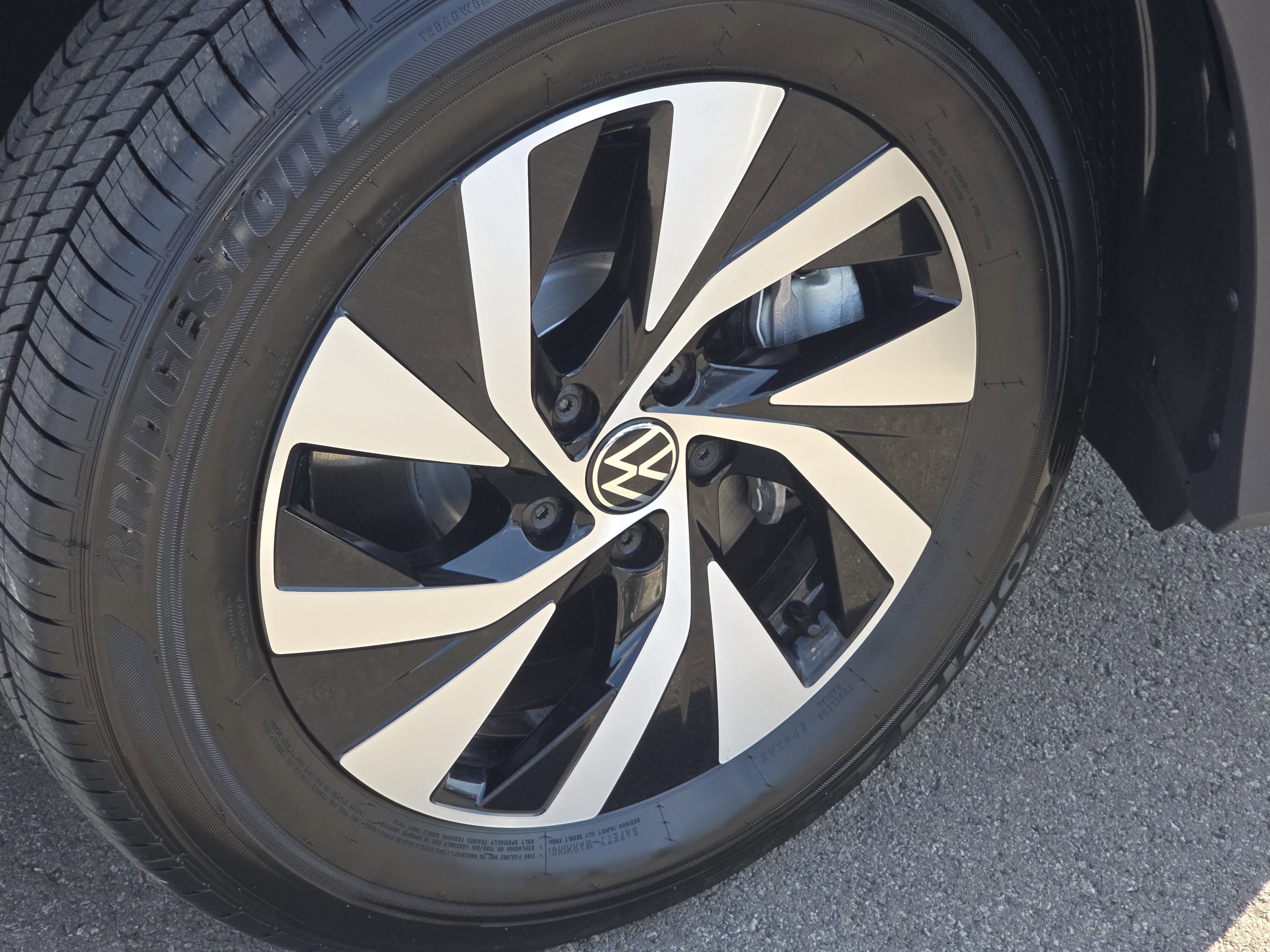 New 2025 Volkswagen Tiguan S image 13