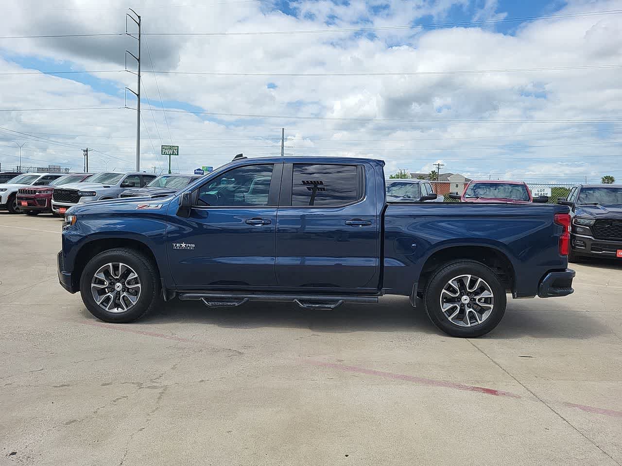 Used 2022 Chevrolet Silverado 1500 RST w/ Texas Edition Plus AWD/4WD image 11