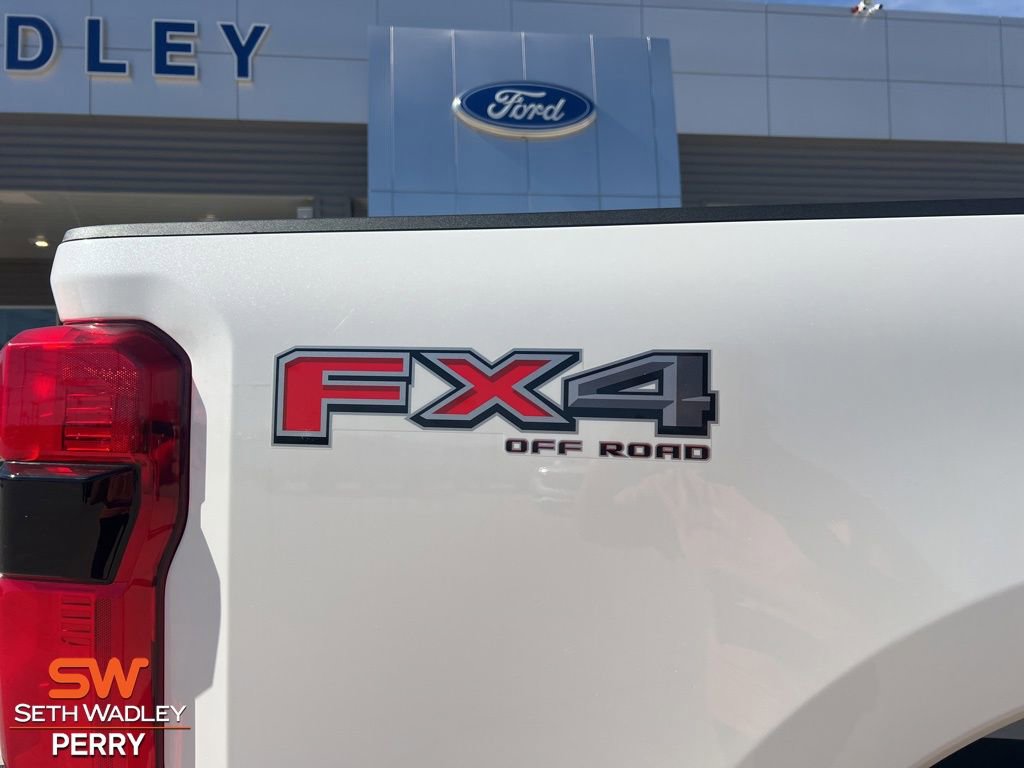 New 2025 Ford F350 Lariat w/ Lariat Ultimate Package image 4