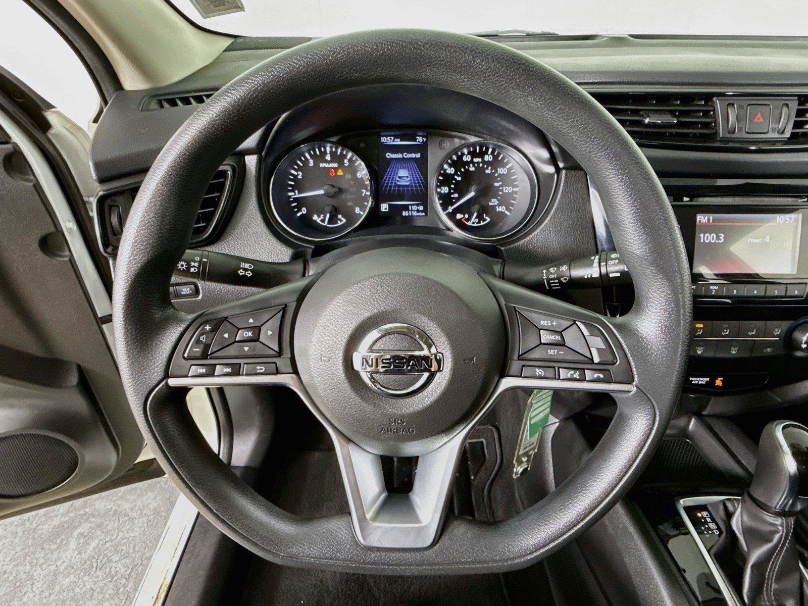 Used 2017 Nissan Rogue Sport S w/ S Appearance Package AWD/4WD image 13