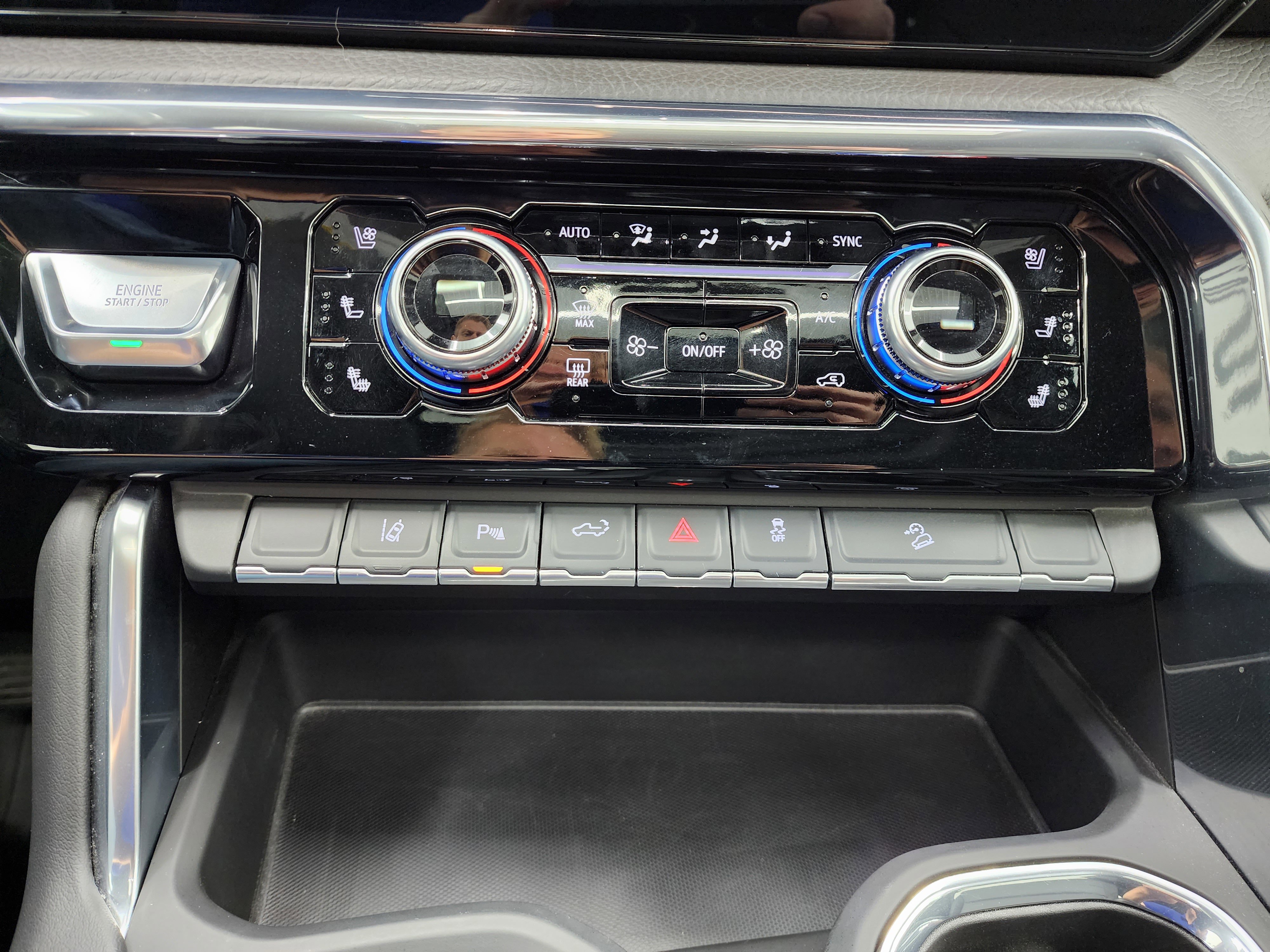 Used 2024 GMC Sierra 2500 Denali w/ Denali Reserve Package image 17