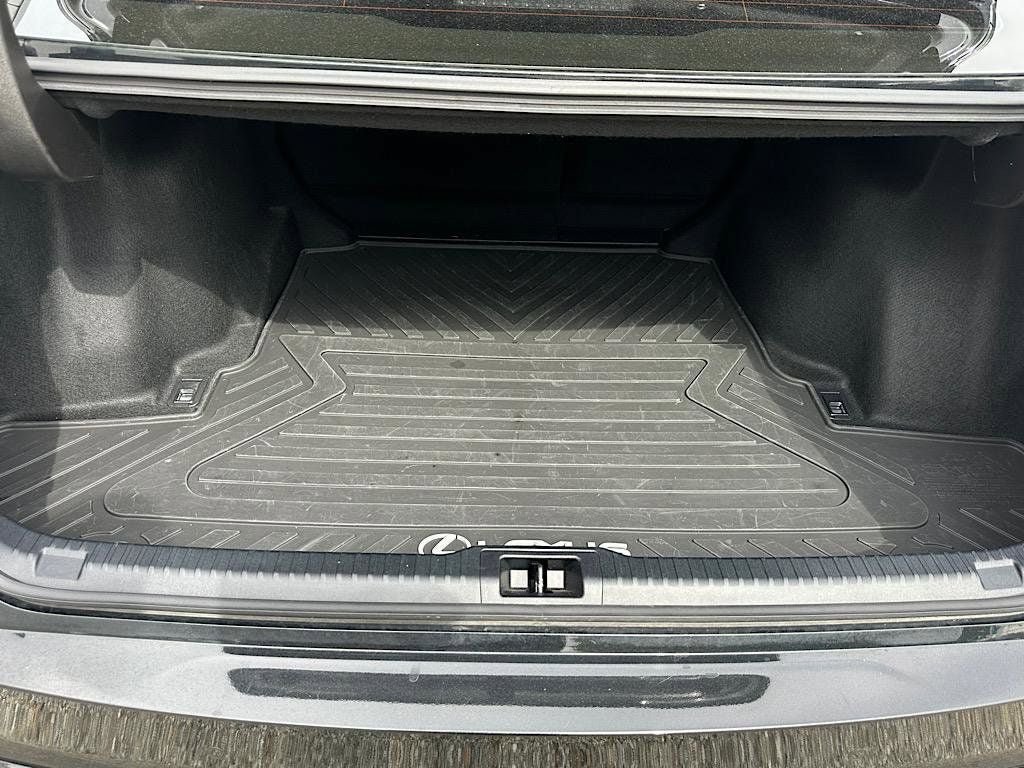 Used 2023 Lexus IS 350 F Sport AWD/4WD image 11