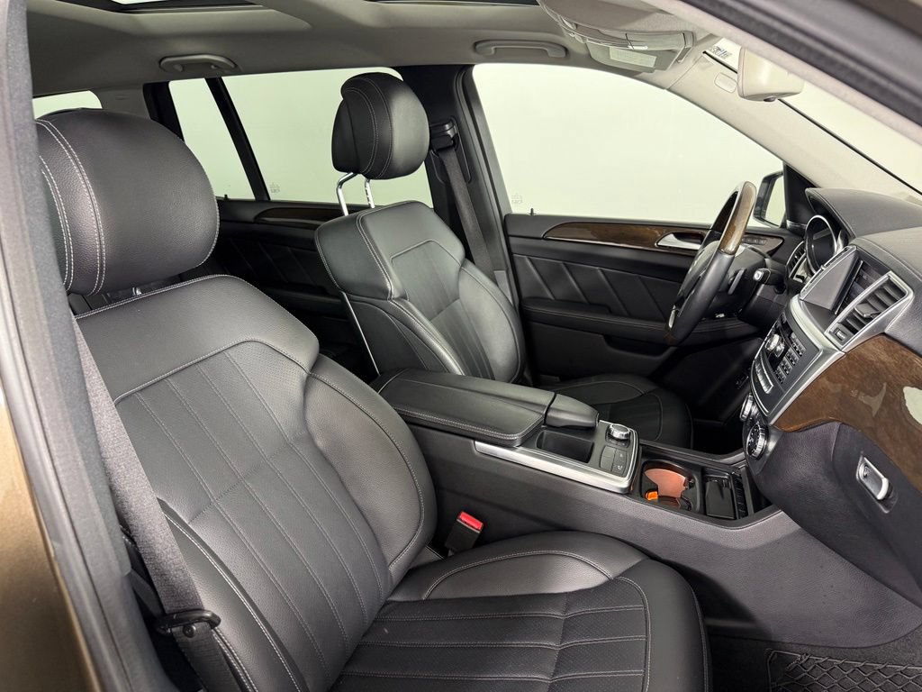 Used 2016 Mercedes-Benz GL 450 4MATIC w/ Premium I Package image 16