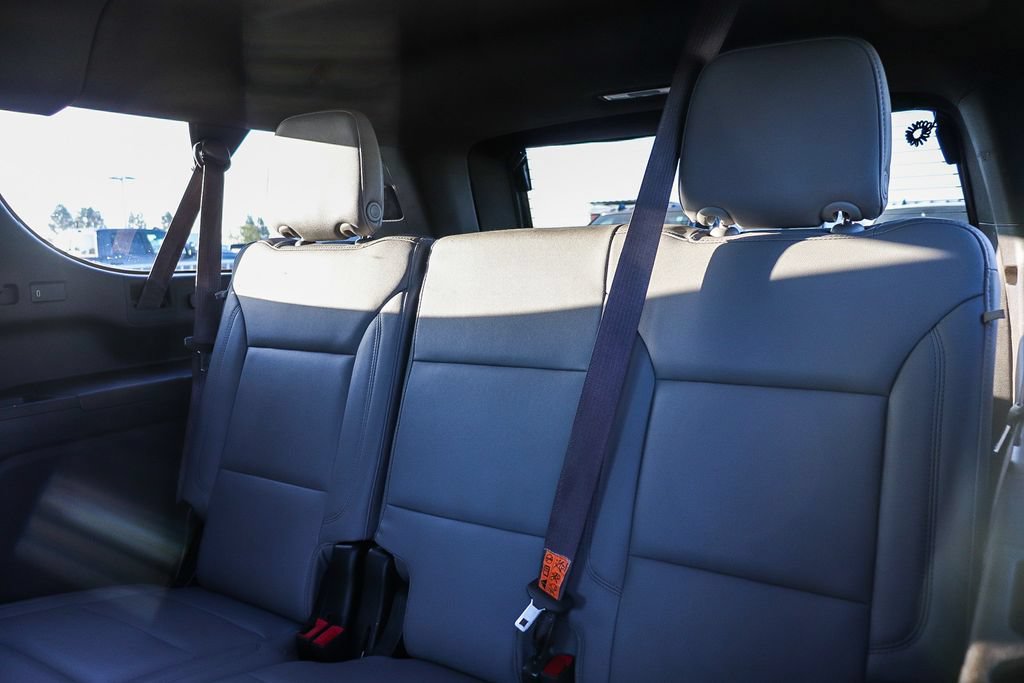 Used 2023 Chevrolet Suburban Z71 AWD/4WD image 23