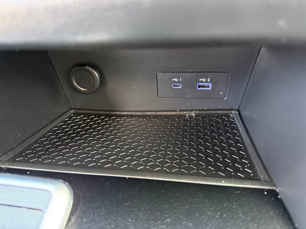 Used 2025 Nissan Pathfinder SV FWD image 23