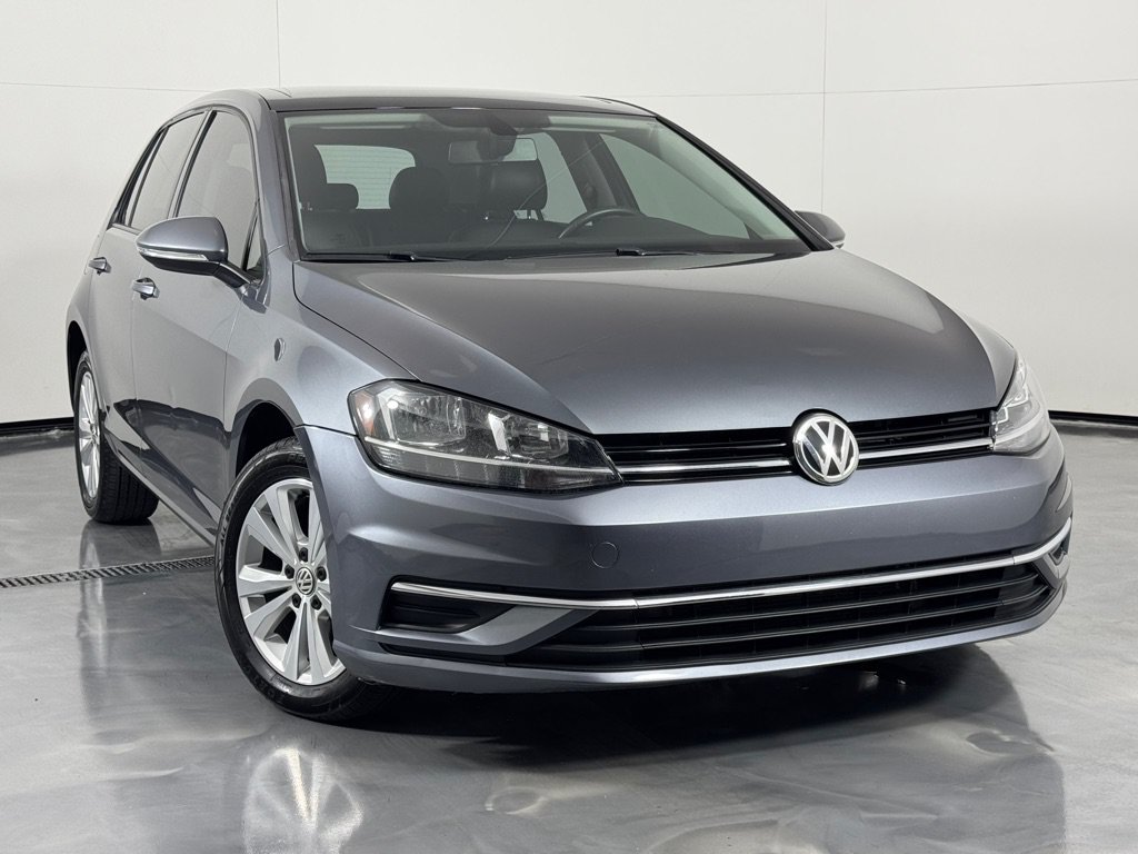 Used 2021 Volkswagen Golf 4-Door FWD image 2