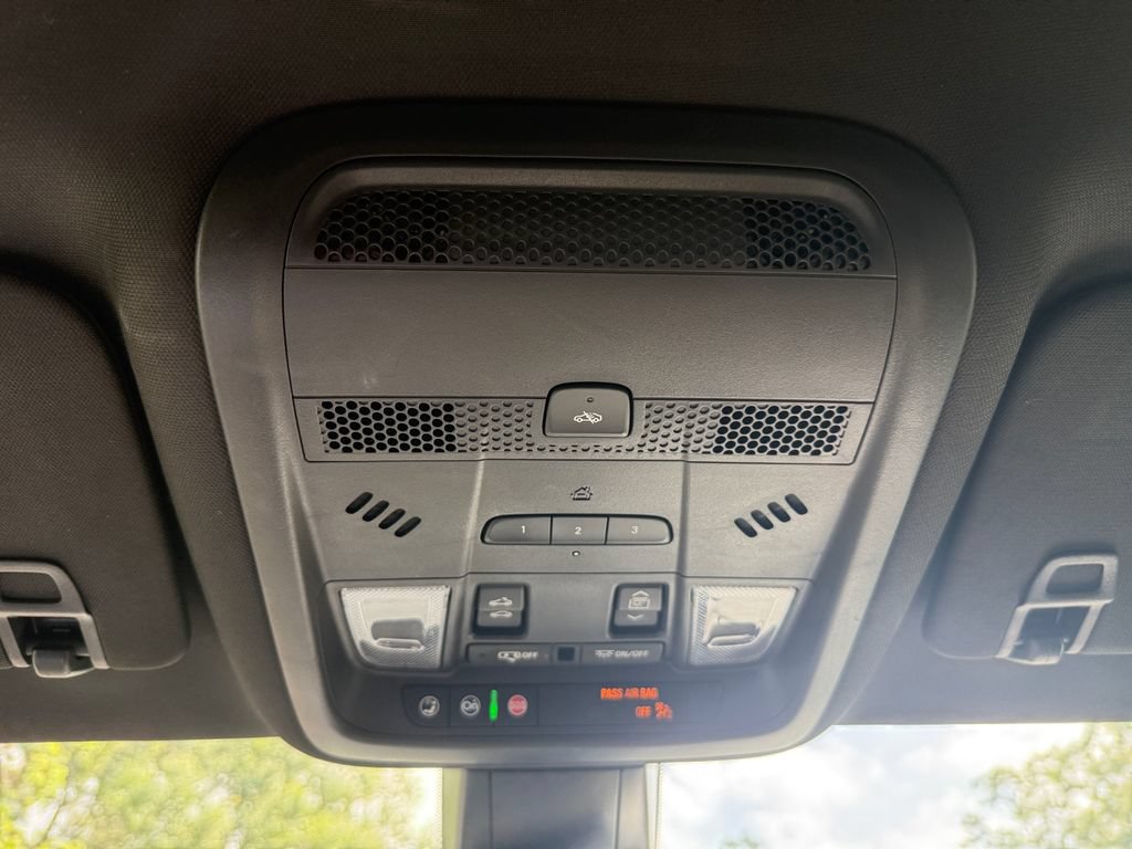 Used 2022 Cadillac XT6 Premium Luxury FWD image 26