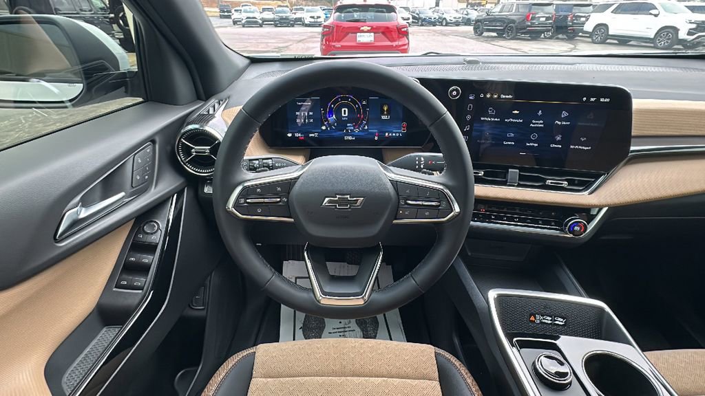 Used 2026 Chevrolet Equinox ACTIV w/ Safety and Technology Package image 17