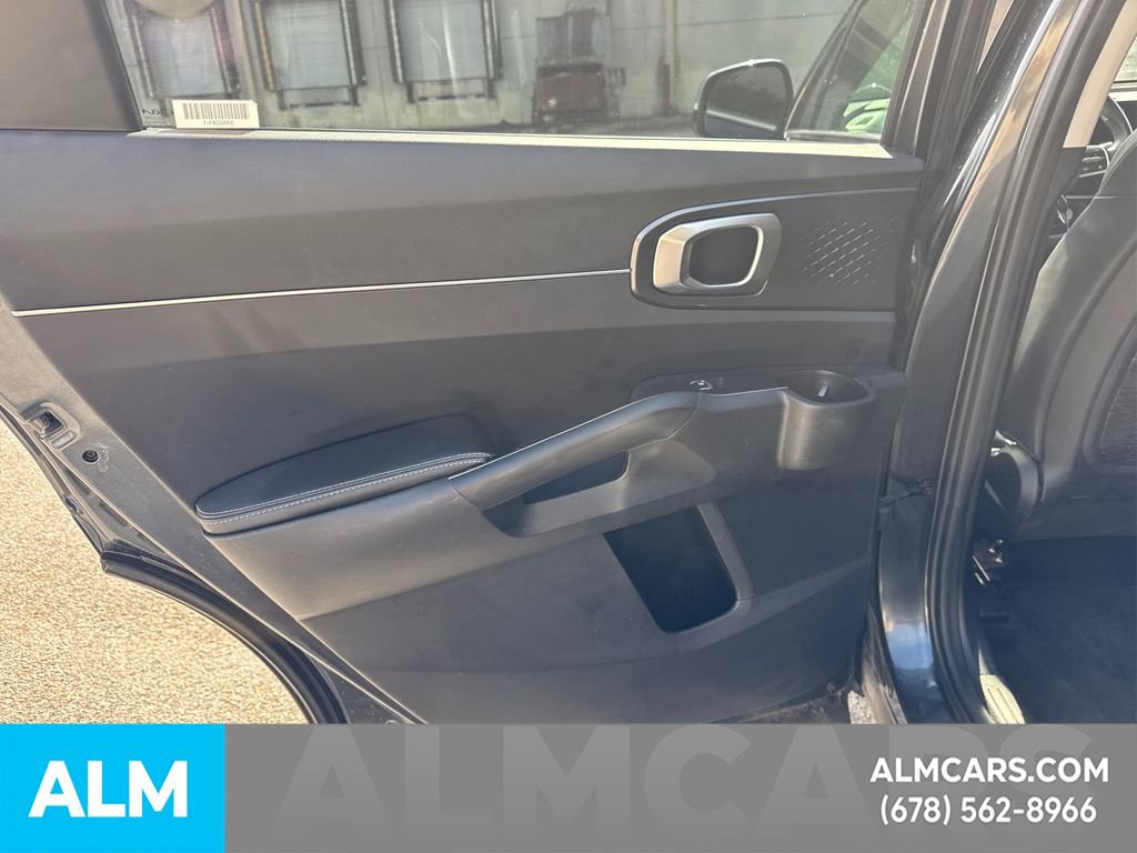 Used 2024 Kia Sorento S FWD image 24