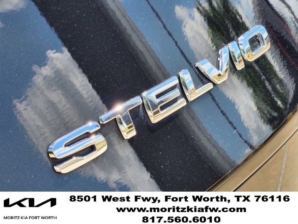 Used 2022 Alfa Romeo Stelvio Veloce AWD/4WD image 11
