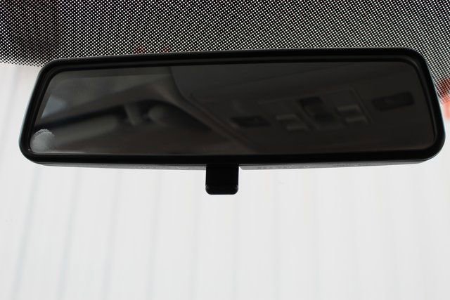 Used 2022 Volkswagen Taos SE w/ Panoramic Sunroof Package image 20