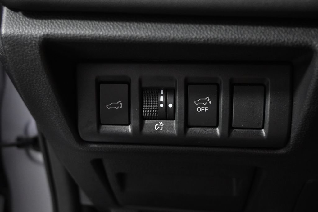 Used 2023 Subaru Outback Touring AWD/4WD image 23