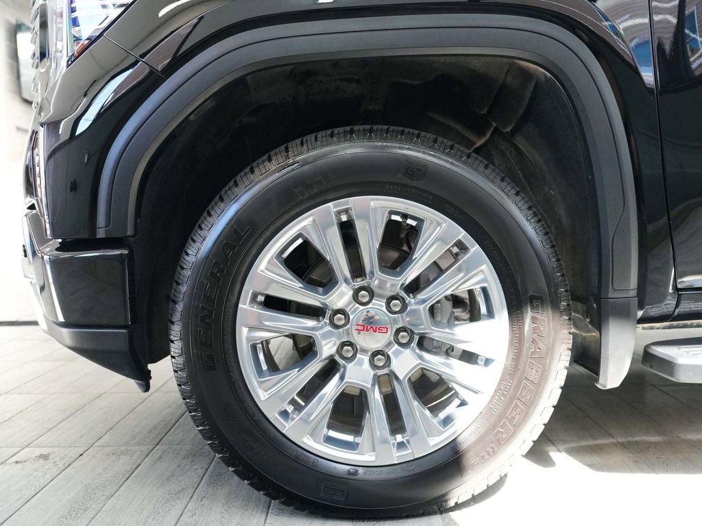 Used 2025 GMC Sierra 1500 Denali AWD/4WD image 9