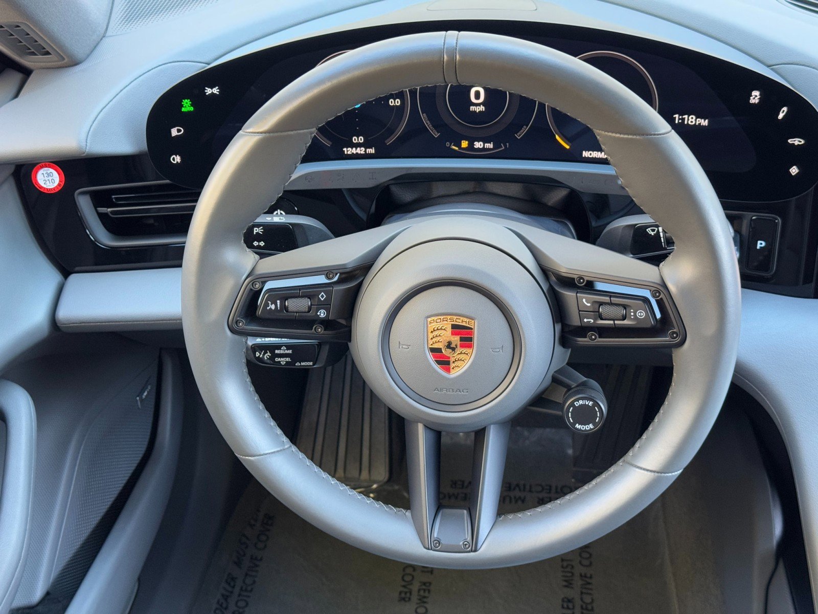 Used 2020 Porsche Taycan 4S image 22