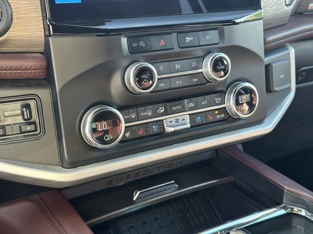 Used 2023 Ford Expedition Max Limited image 10