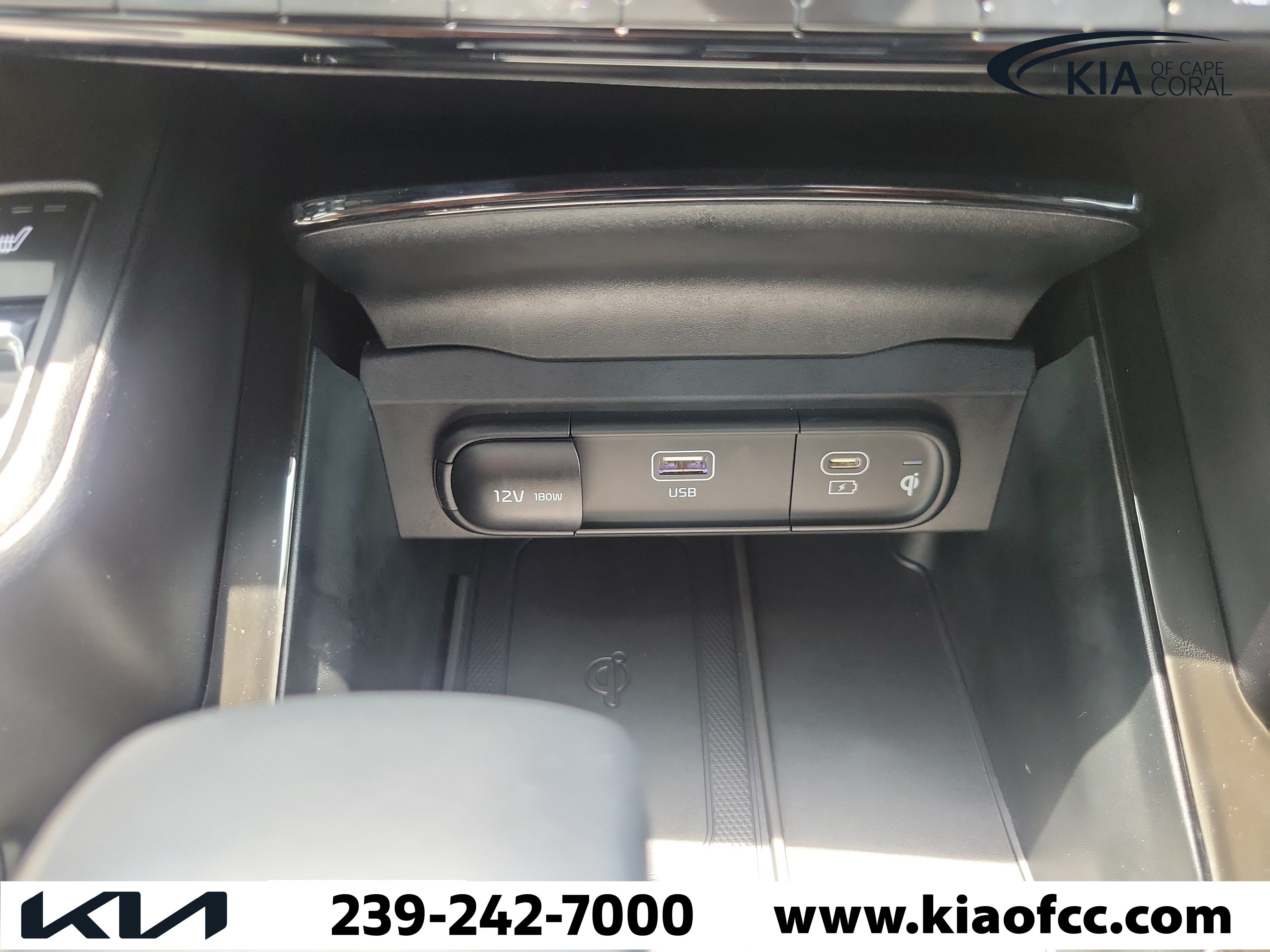 Certified 2024 Kia Telluride S w/ S Sunroof Package AWD/4WD image 32