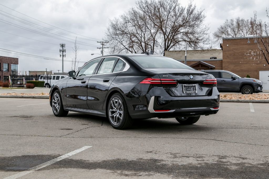 New 2026 BMW 530i xDrive w/ Premium Package image 3