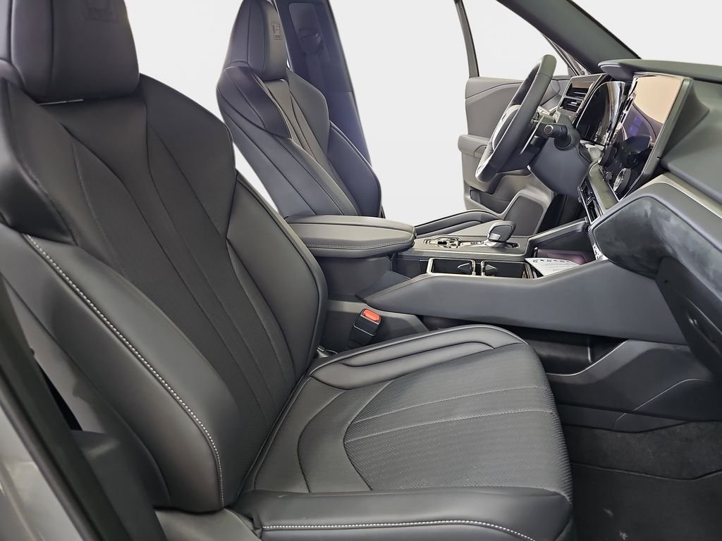 New 2026 Lexus TX 500h AWD image 10