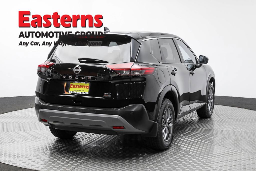 Used 2022 Nissan Rogue S image 5