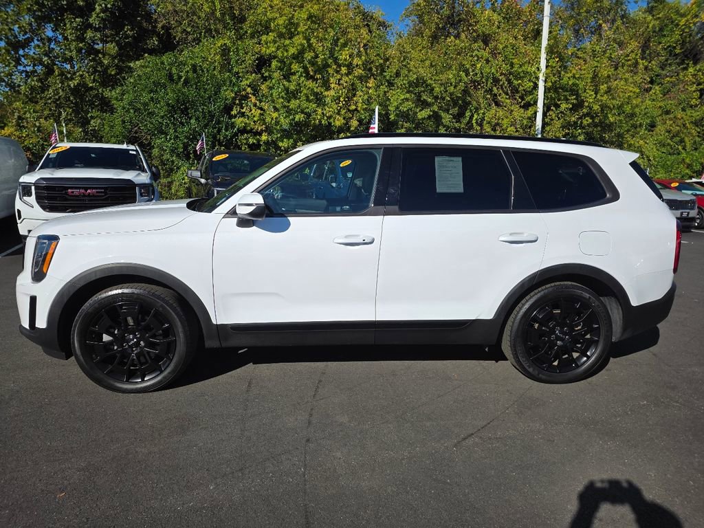 Used 2022 Kia Telluride EX w/ EX Premium Package image 4