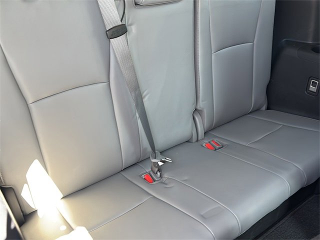 Used 2021 Toyota Highlander Platinum image 14