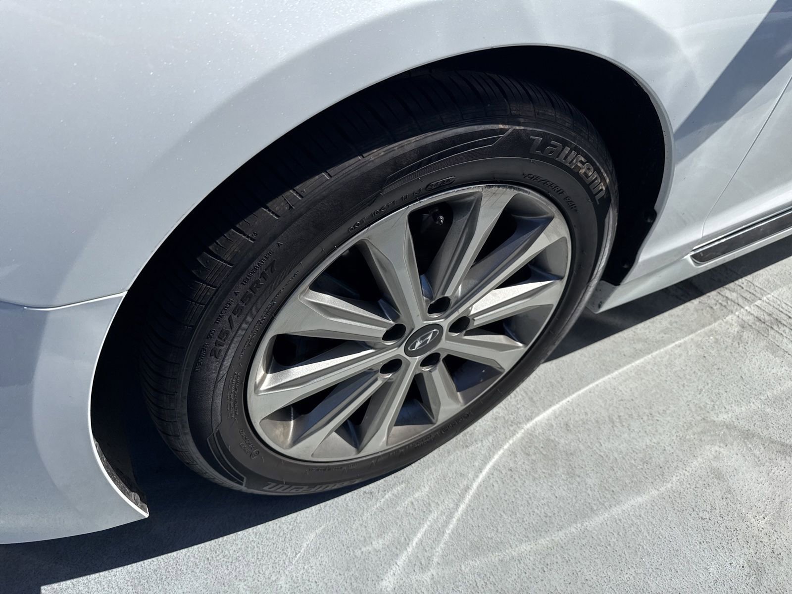 Used 2017 Hyundai Sonata Limited image 3