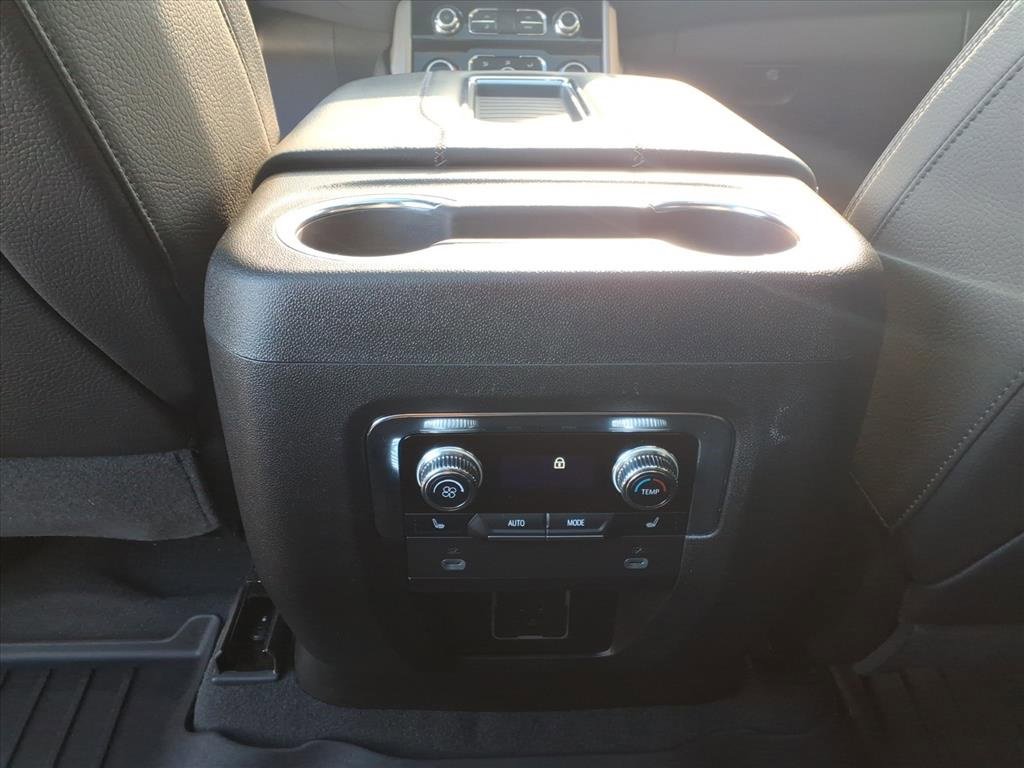 Used 2023 GMC Yukon Denali w/ LPO, Floor Liner Package image 28