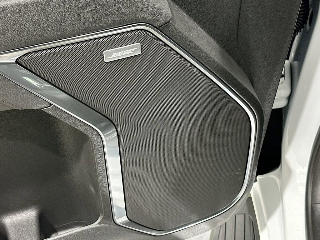 New 2026 GMC Sierra 1500 SLT RWD image 19