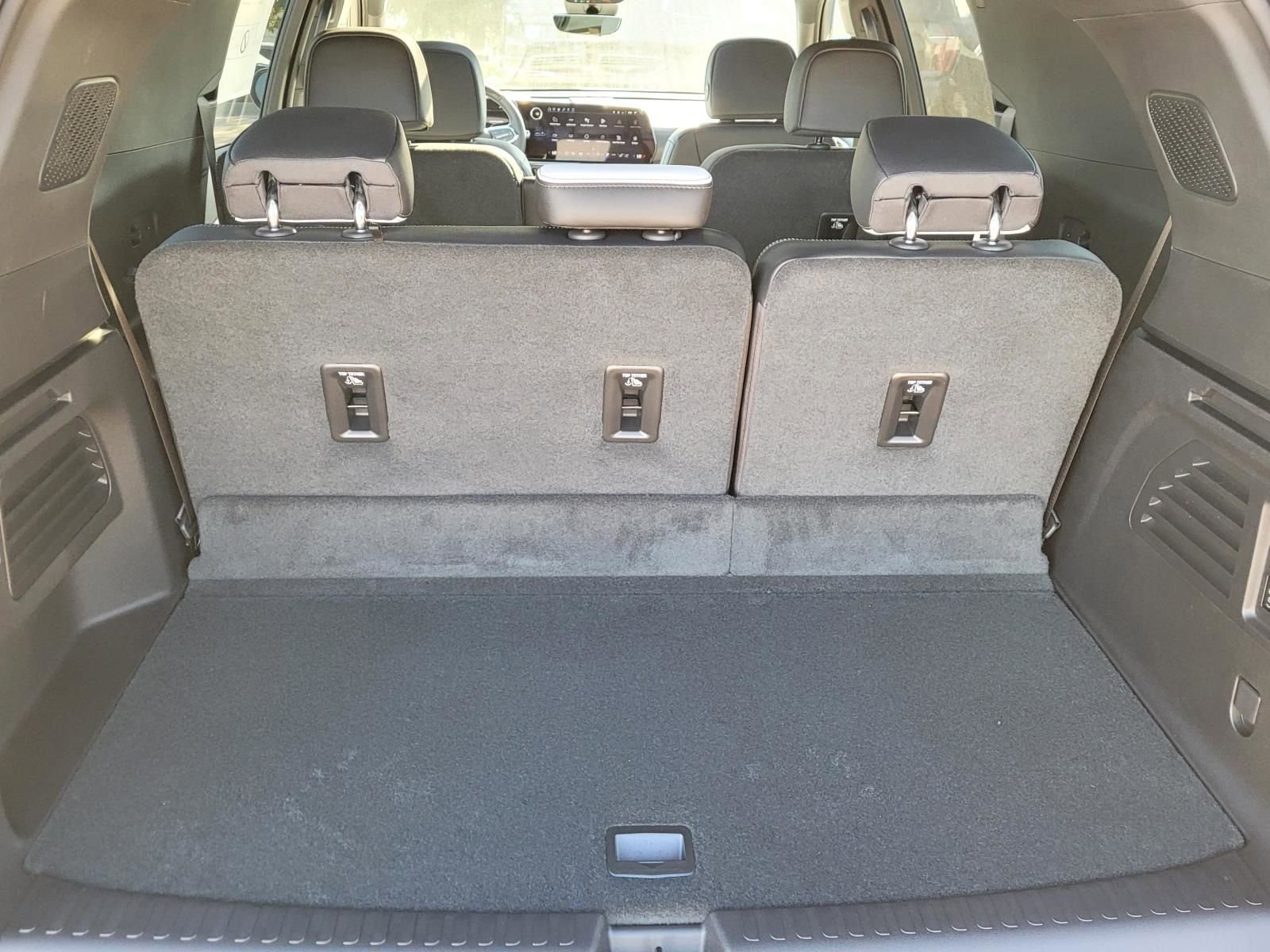 New 2026 Chevrolet Traverse High Country image 7