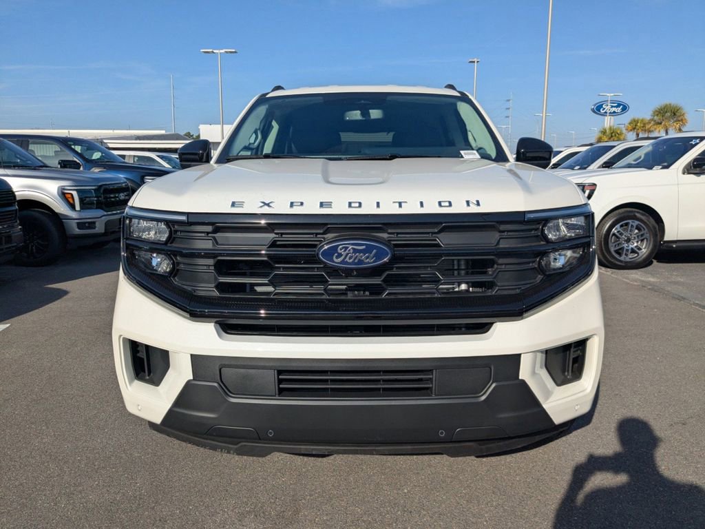 New 2025 Ford Expedition Active image 9