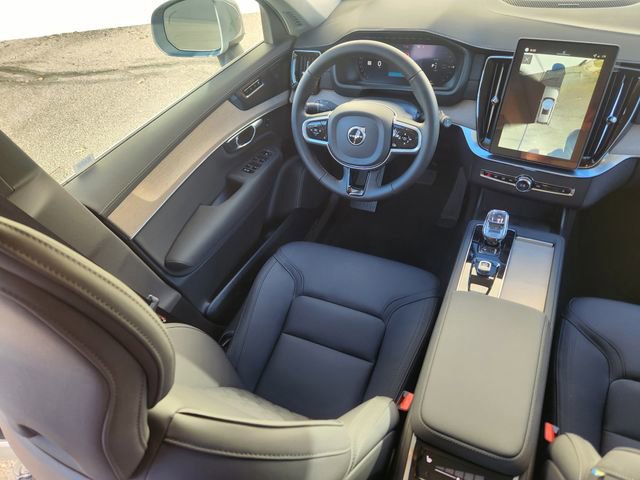 New 2026 Volvo XC90 T8 Plus w/ Protection Package Premier image 14