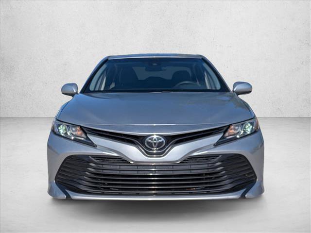 Used 2018 Toyota Camry LE FWD image 2