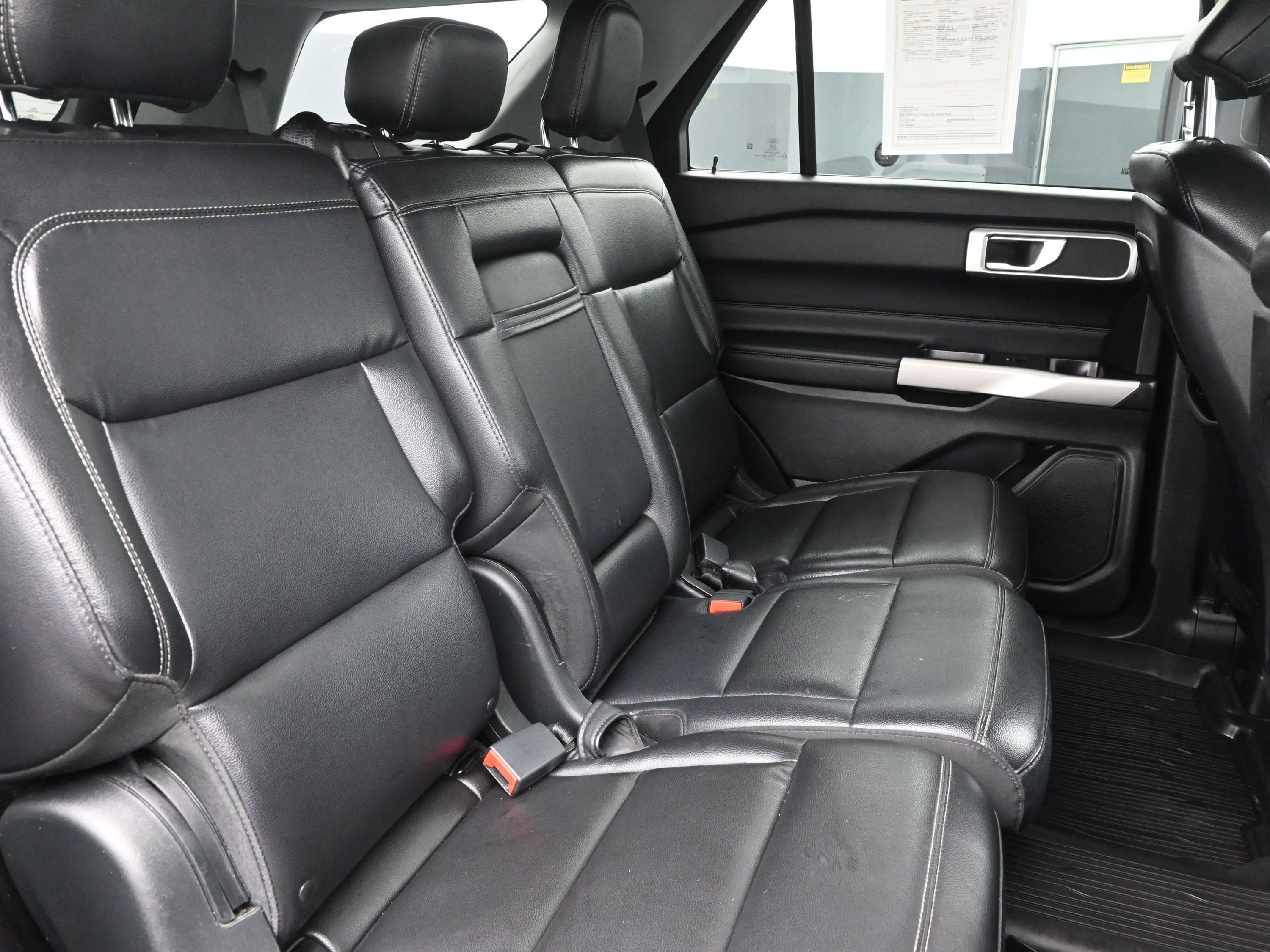 Used 2020 Ford Explorer XLT w/ Equipment Group 202A image 25