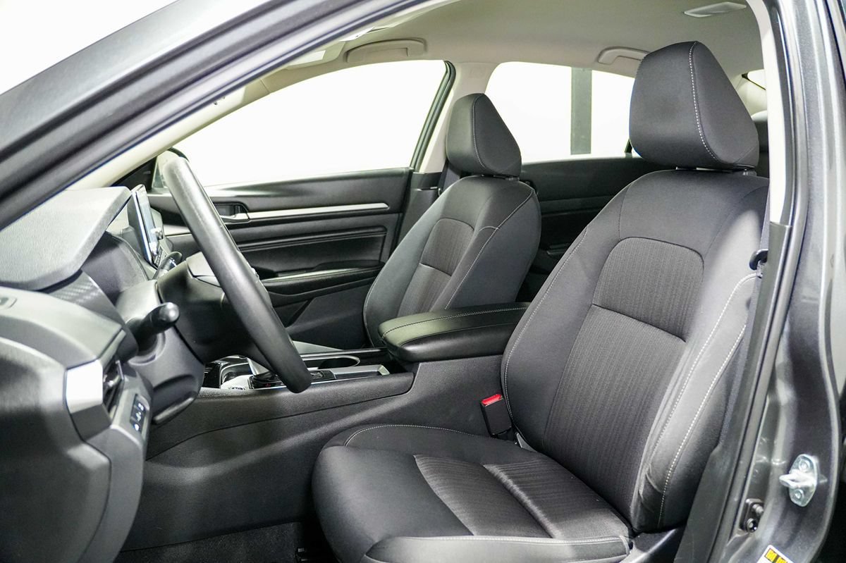 Used 2021 Nissan Altima 2.5 SV FWD image 10