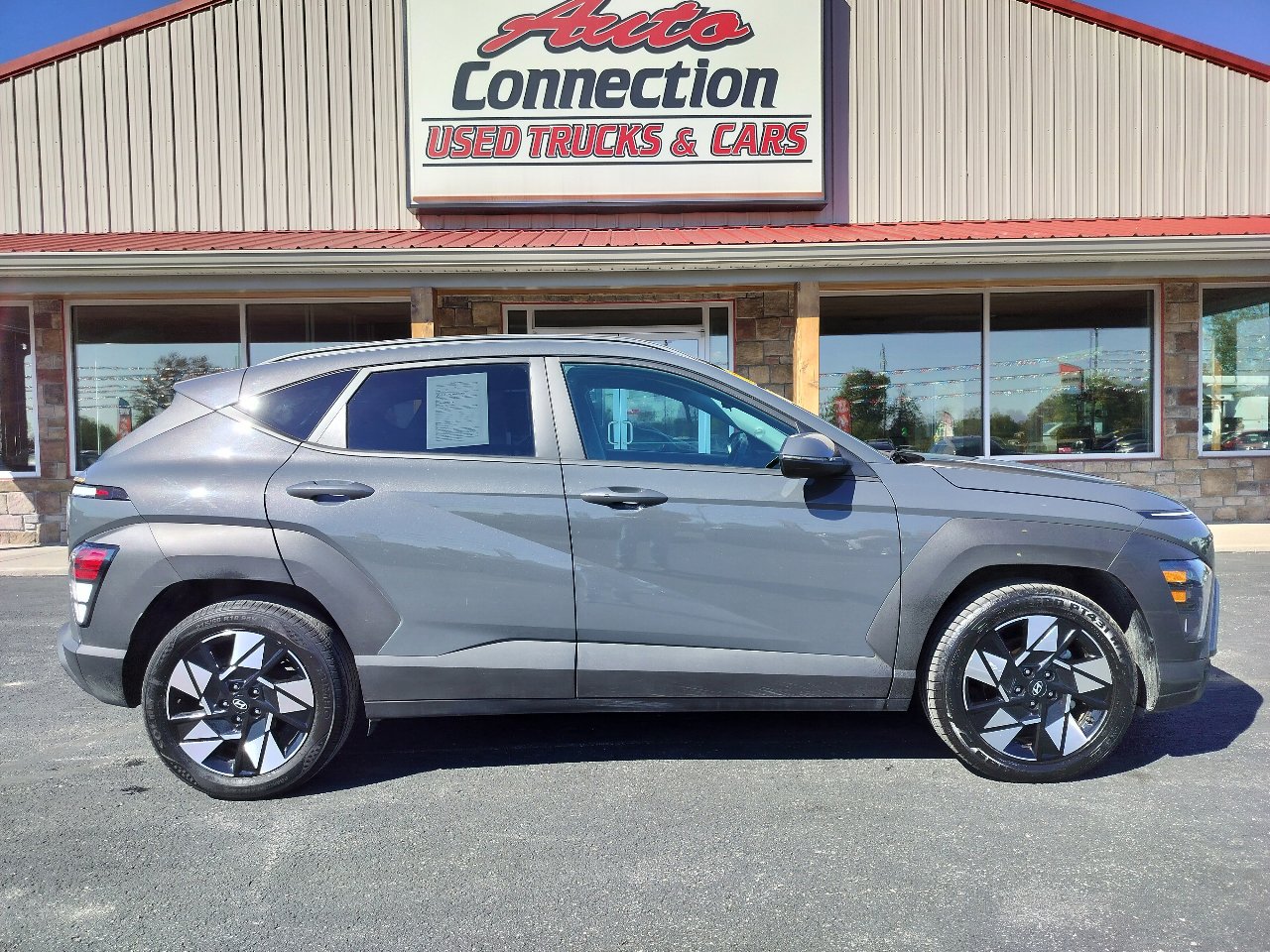 Used 2025 Hyundai Kona SEL image 9