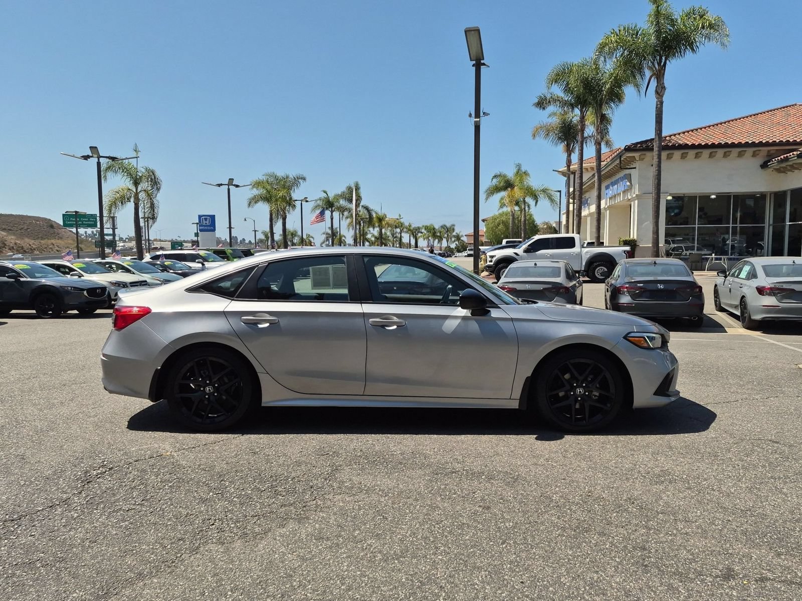 Used 2023 Honda Civic Sport image 6