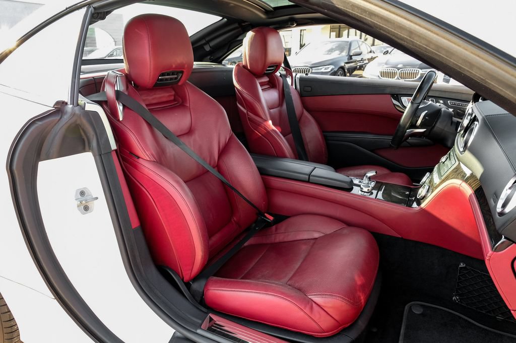 Used 2018 Mercedes-Benz SL 550 image 34