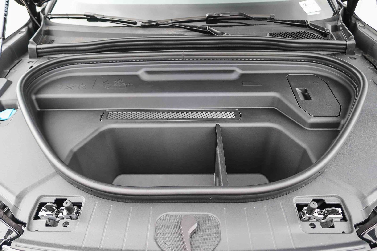 New 2027 Audi SQ6 e-tron Prestige AWD/4WD image 30
