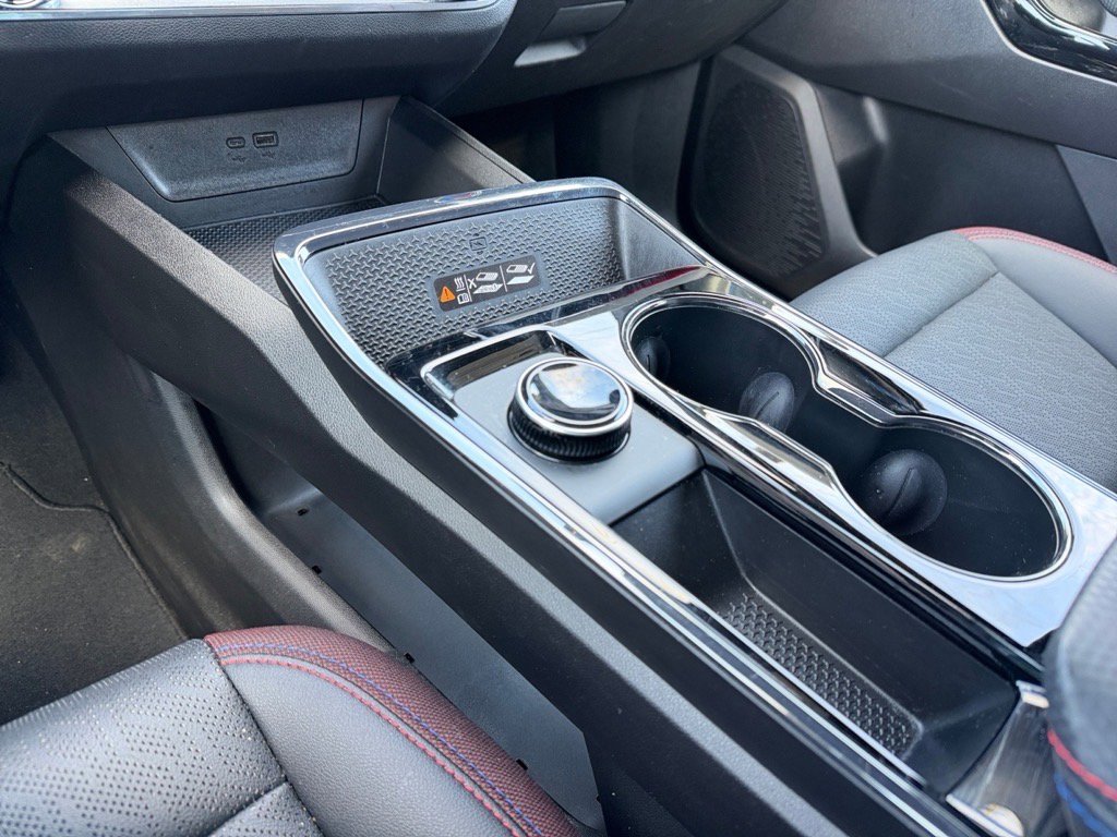 Used 2025 Chevrolet Equinox RS image 23