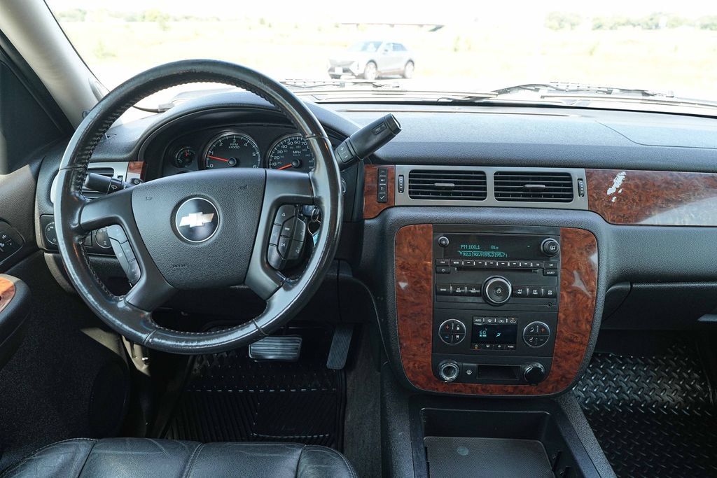 Used 2008 Chevrolet Silverado 2500 LTZ w/ Suspension Package, Off-Road AWD/4WD image 26