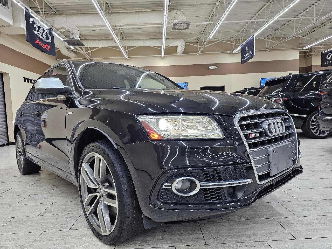 Used 2014 Audi SQ5 Prestige w/ Prestige Package AWD/4WD image 4