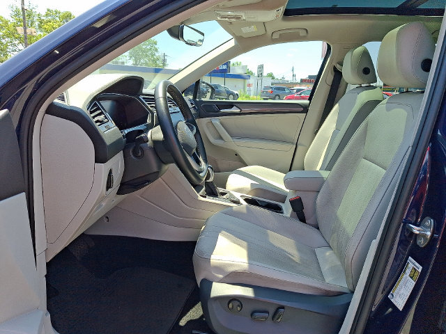 Used 2023 Volkswagen Tiguan SE w/ Panoramic Sunroof Package AWD/4WD image 14