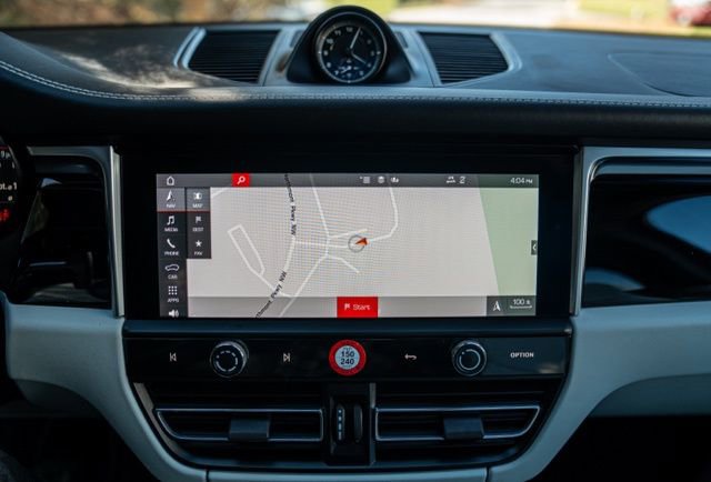 Used 2024 Porsche Macan T w/ Premium Plus Package image 30