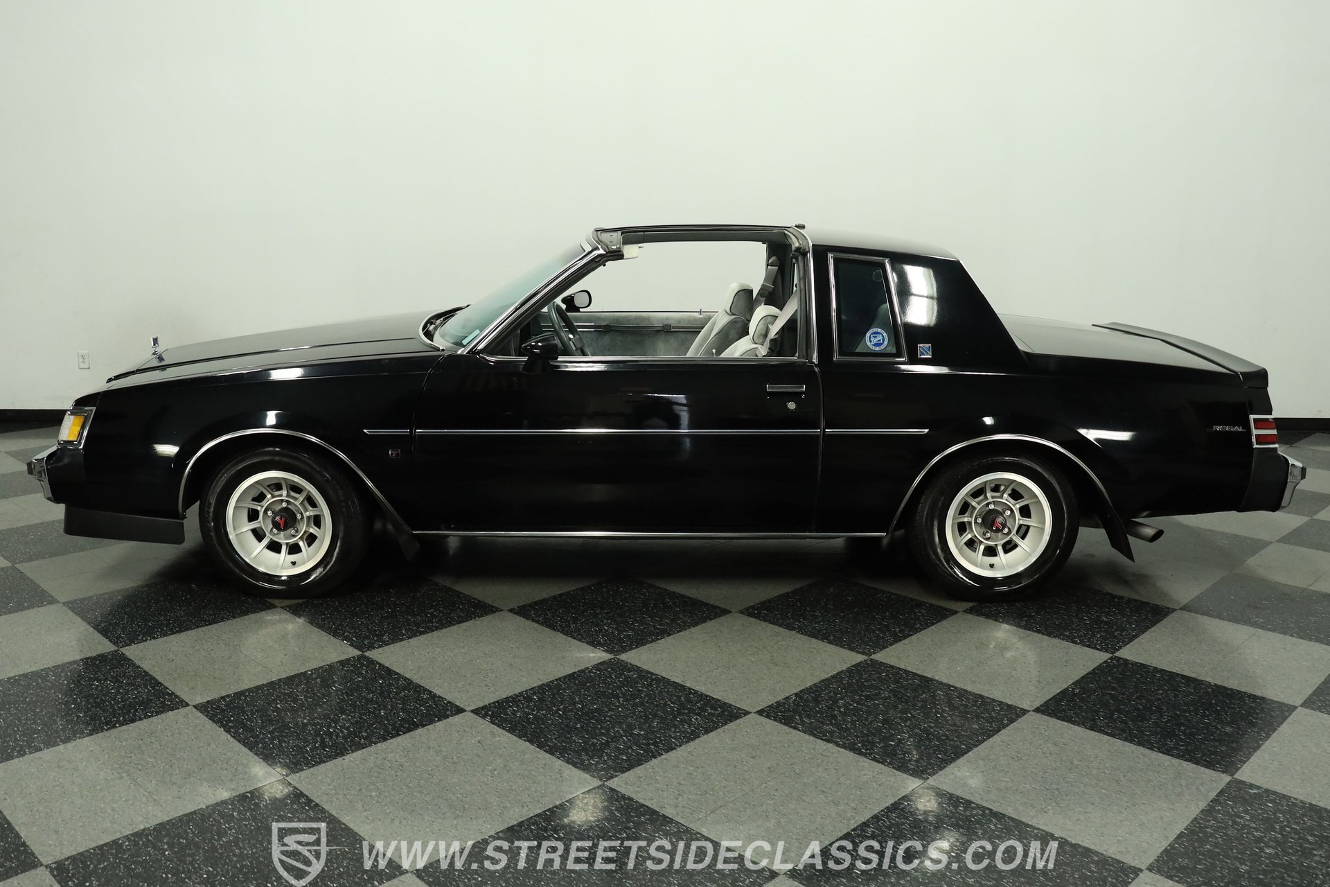 Used 1987 Buick Regal Coupe image 2