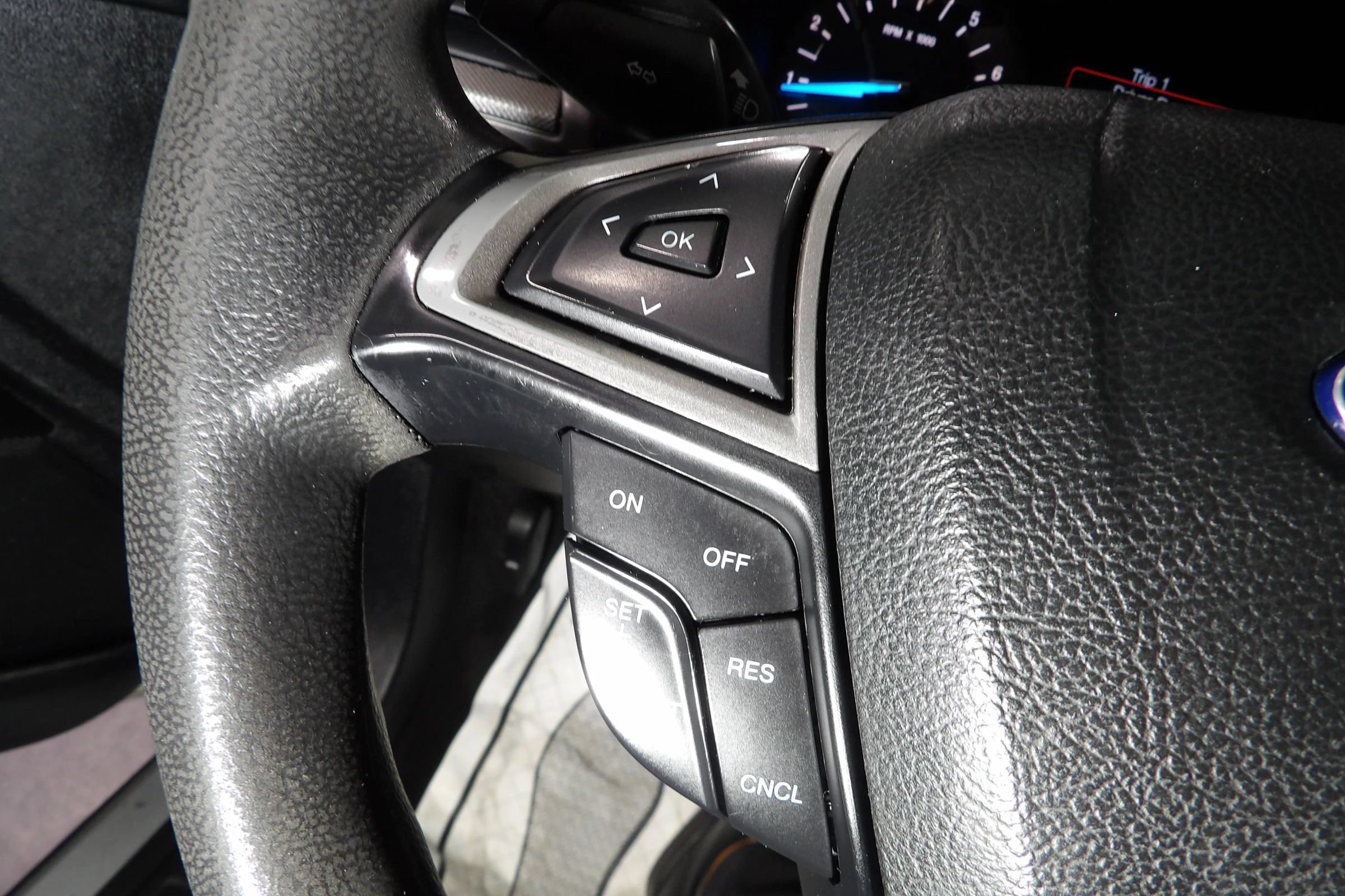 Used 2018 Ford Fusion SE FWD image 17