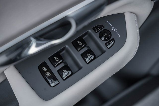 New 2026 Volvo XC90 B6 Plus w/ Protection Package Premier image 40