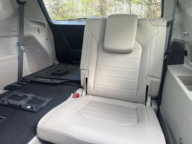 Used 2025 Volkswagen Atlas SEL image 22